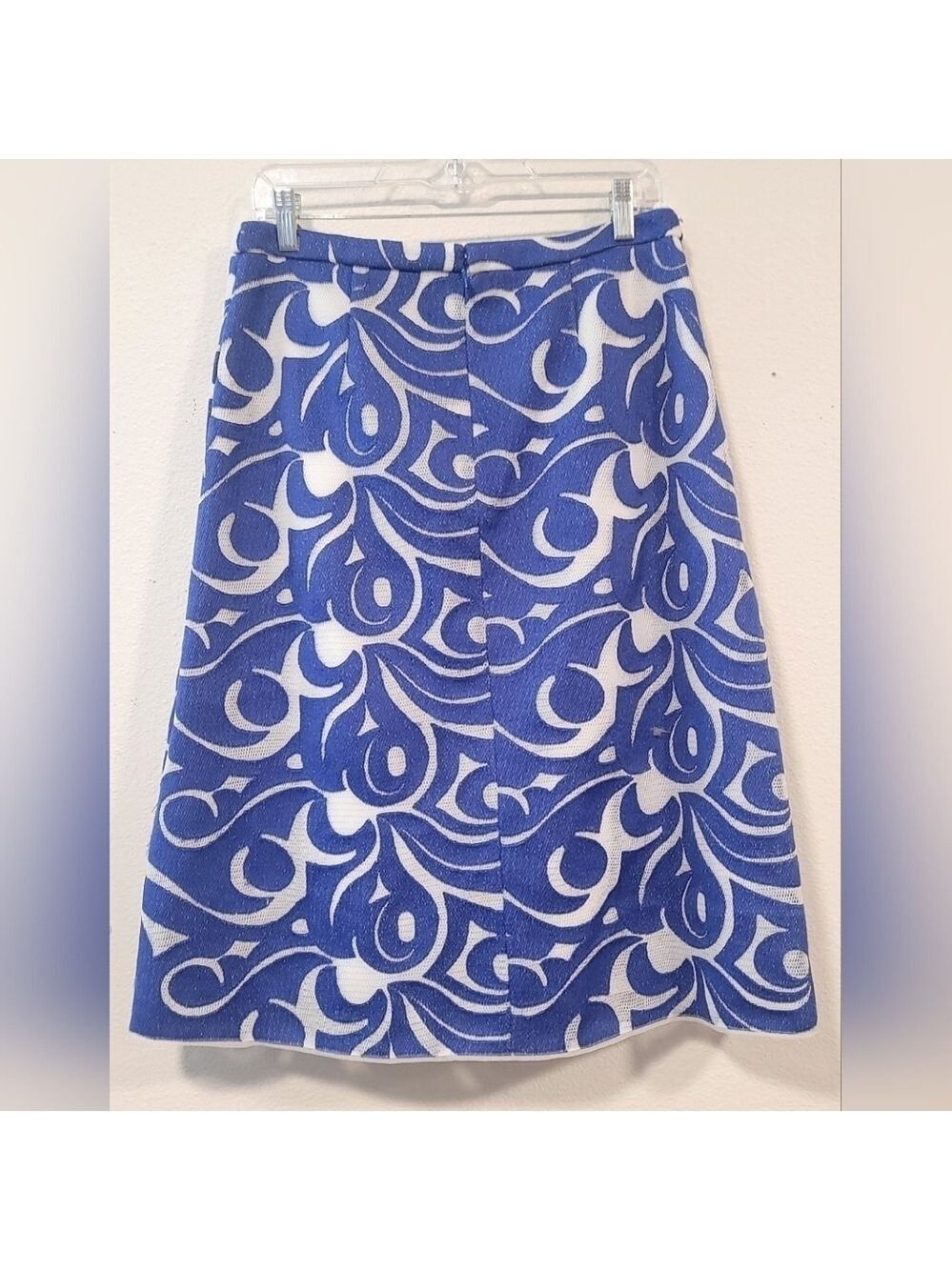 BCBGMaxAzria Jezebel Blue and White Pleated A-Line Midi Skirt Sz 10 - Picture 2 of 11